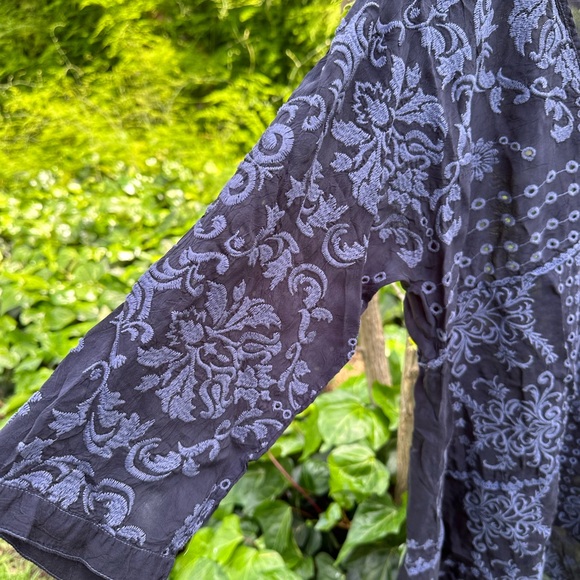 Johnny Was Embroidered Blouse - Picture 6 of 6